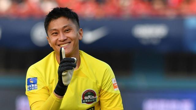 观点：什么是“1.5号”守门员？河南队35岁老将王国明给出近乎完美的答案